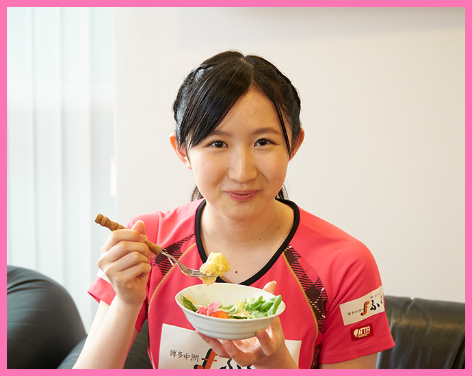 お野菜に、ほんのりピンクのマヨネーズが美味しそう♪笑顔で召しあがりいただきました!これからも活躍を楽しみにしています！